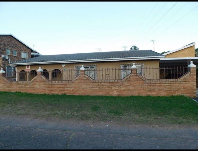 3 BEDROOM HOUSE TO LET IN BAYVIEW